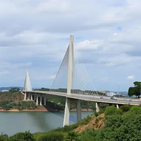 ponte estaiada em São José dos Campos