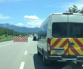 tombamento de van na Via Dutra
